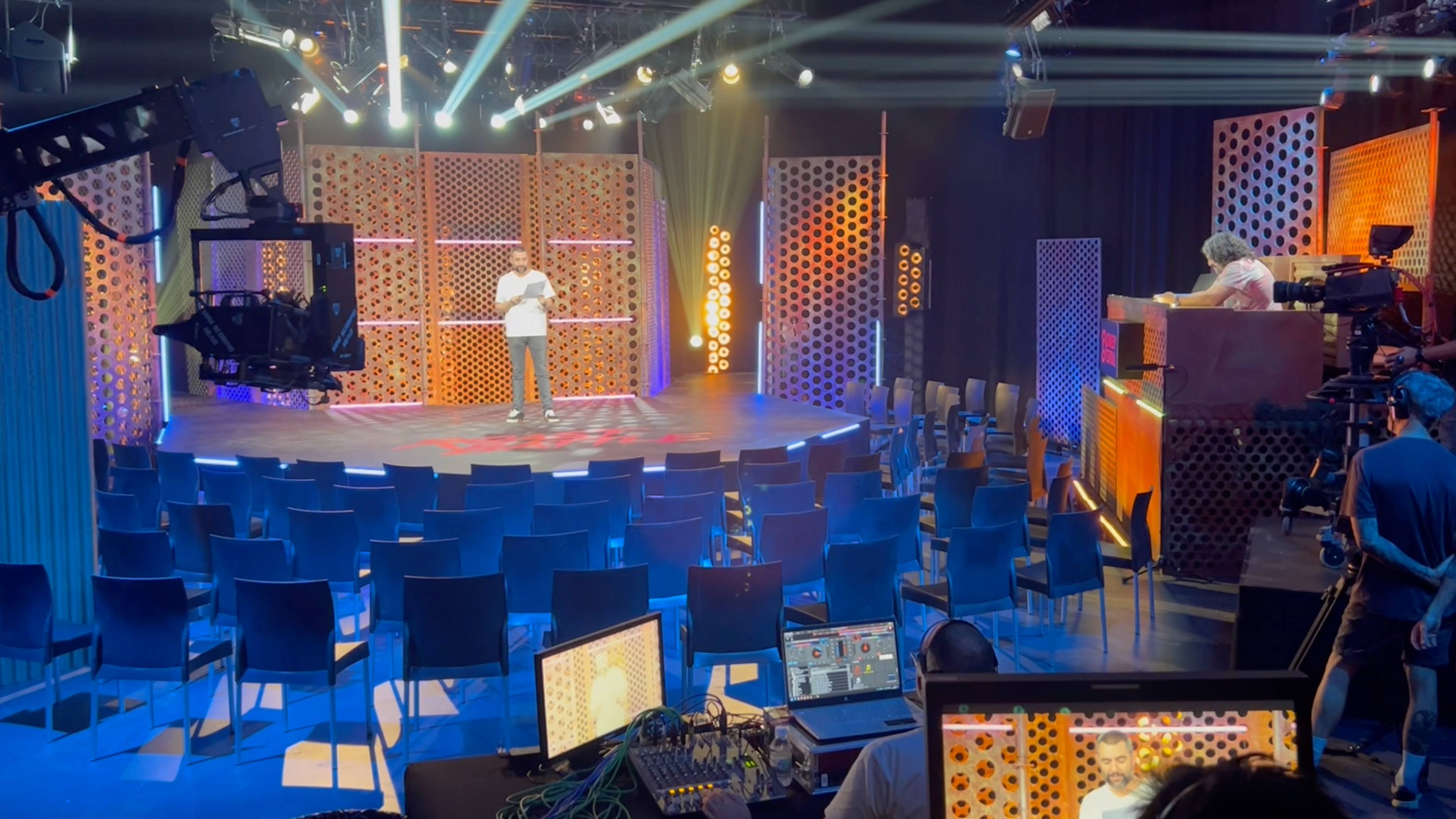 Roast Battle 4